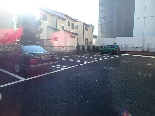 駐車場　★敷地内に駐車場ございます★