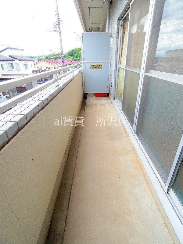 居室・リビング　駐車場