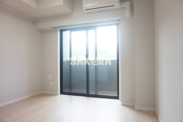 居室・リビング　こちらのリビングで趣味の時間をお楽しみください♪