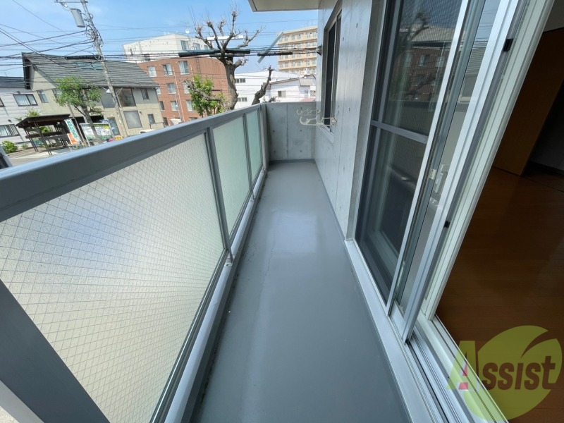 バルコニー　バルコニーです。天気の良い日には外干しができます！