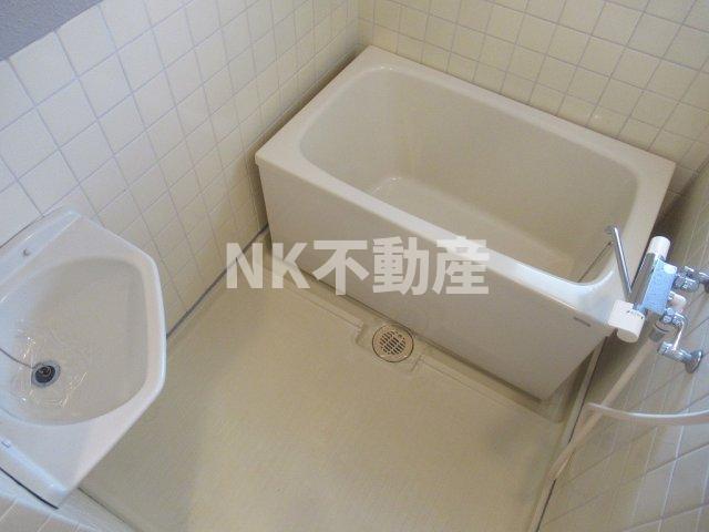 バス・シャワールーム　お風呂で日々の疲れを落としましょう