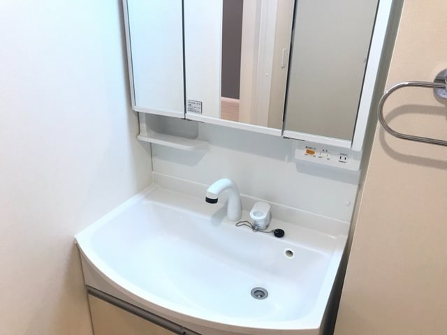 洗面設備　洗髪洗面化粧台