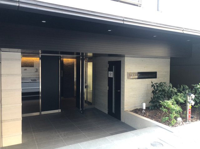 エントランス　エントランス