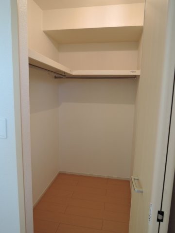 収納　ウォークインクローゼット