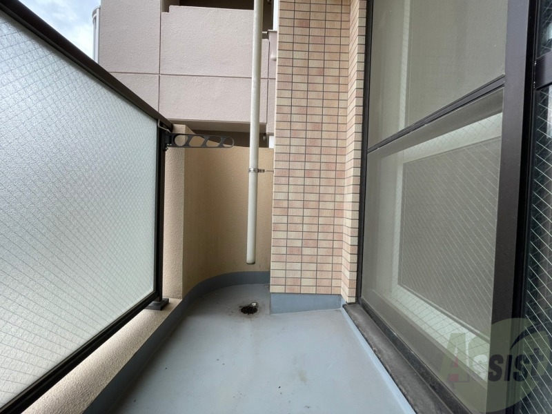 バルコニー　バルコニーです。天気の良い日には外干しができます！