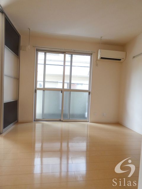 居室・リビング　同物件別タイプ