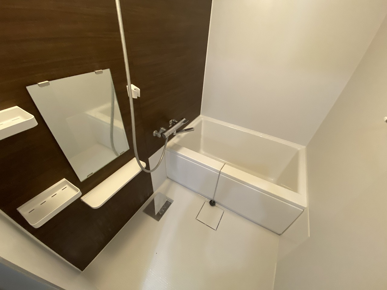 バス・シャワールーム　※別部屋参考写真