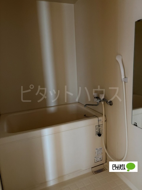 バス・シャワールーム　バスルーム