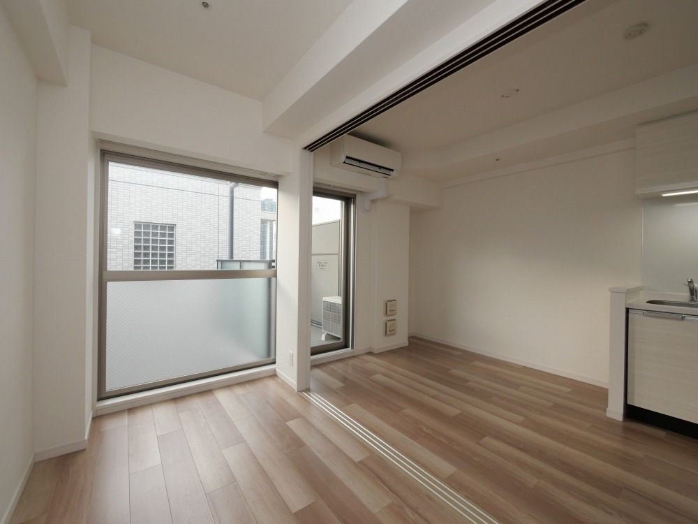 居室・リビング　明るい洋室です