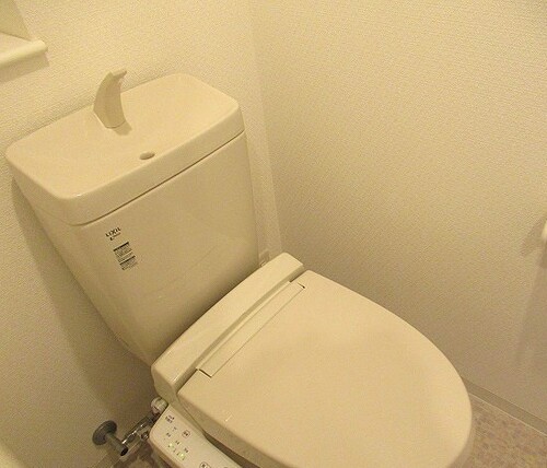 トイレ　温水洗浄便座