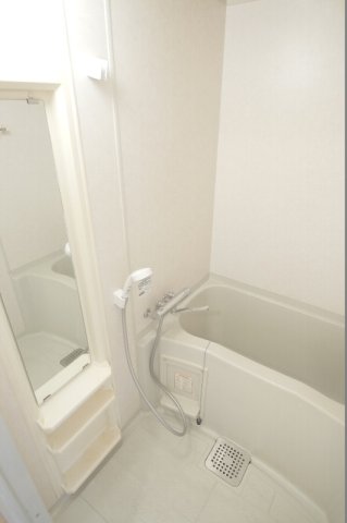 バス・シャワールーム　※別部屋の参考写真となります※現況優先※