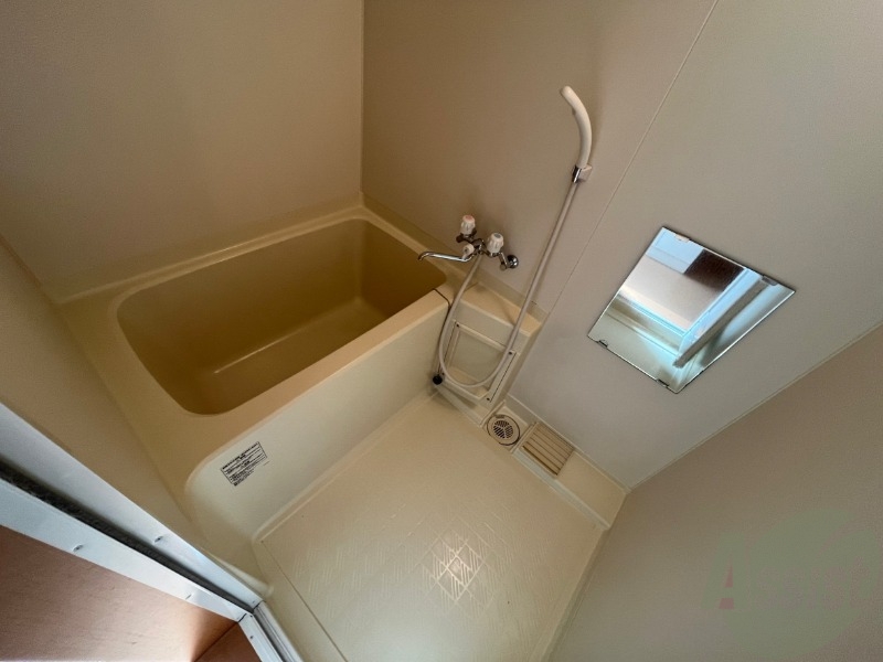 バス・シャワールーム　疲れを癒すには湯船でゆっくりするのが良いですよ。