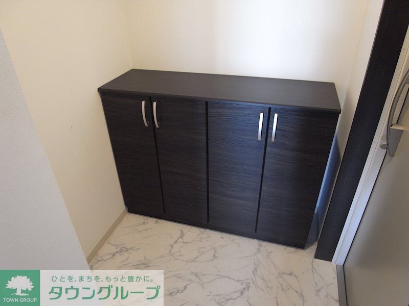 玄関　★お問い合わせはタウンハウジングまで★