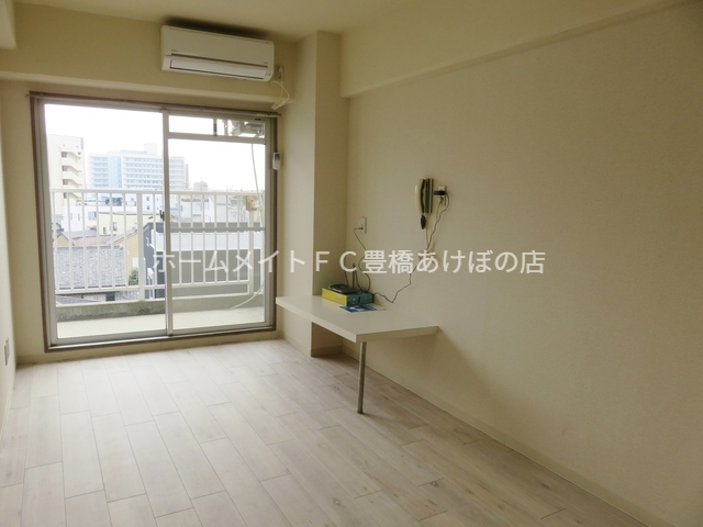 居室・リビング　同型別部屋写真