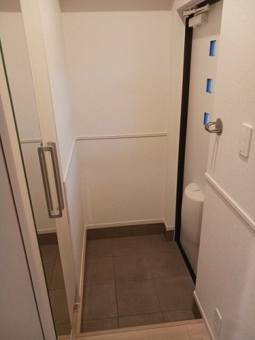 玄関　収納もある玄関です