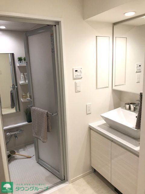 洗面設備　※写真は同タイプ住戸です。