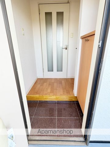 ＪＲ東海道本線 磐田駅 バス乗車時間：20分 最寄りバス停で下車 徒歩4分 2階建 築19年の玄関写真