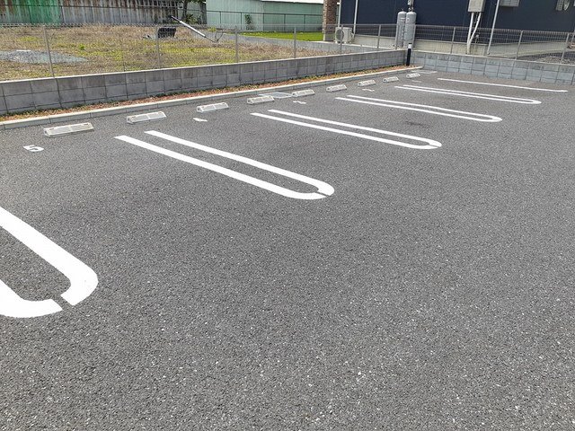 駐車場　車をお持ちの方に嬉しい駐車場付きの物件です