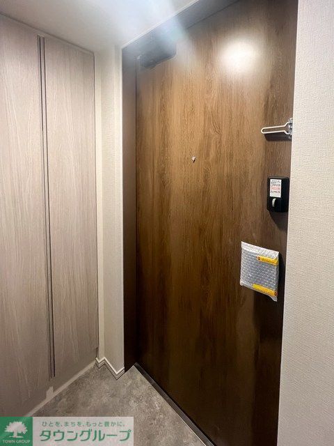 玄関　※写真は同タイプ住戸です。