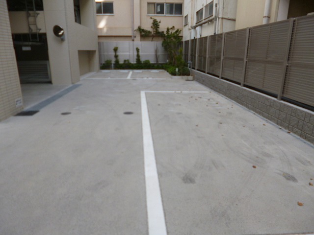 駐車場　大きさは確認してください