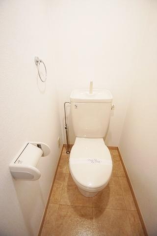 トイレ　別部屋の写真です