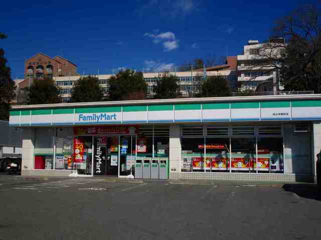 コンビニ　ファミリーマート（コンビニ）まで1400m