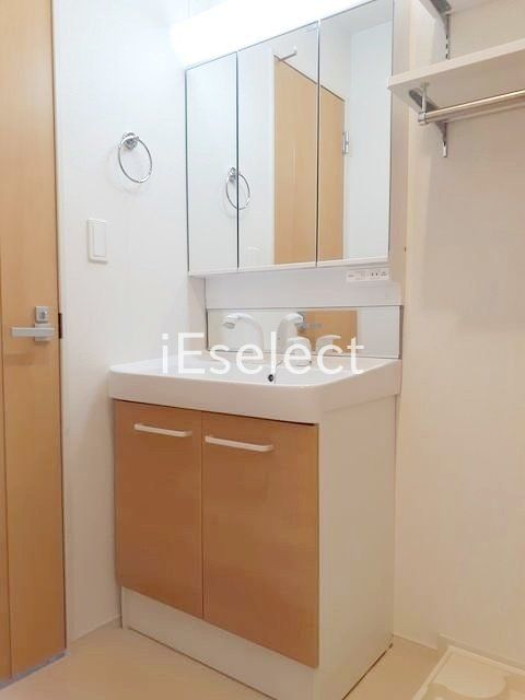 洗面設備　忙しい朝に便利な洗髪洗面化粧台