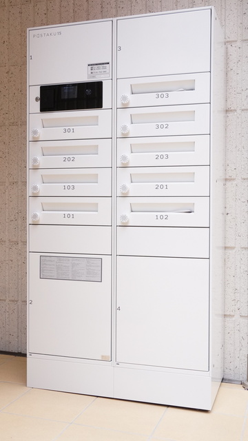 その他共有部分　外出時もお荷物をお受け取り可能な宅配ロッカー付です♪