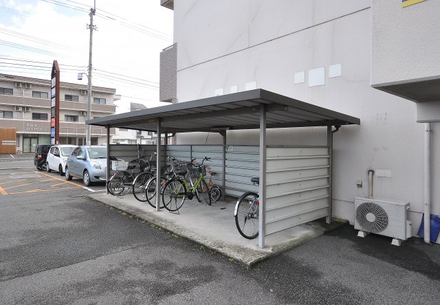 駐車場　グランディール矢三C