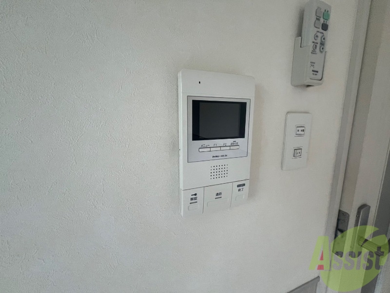 セキュリティ　ＴＶモニター付インターホンです。来客者の顔が見えるので安心！
