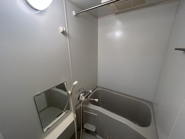 バス・シャワールーム　別部屋参考写真