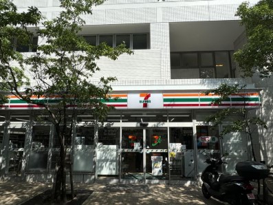 コンビニ　セブンイレブン芝浦ベイワード店（コンビニ）まで90m
