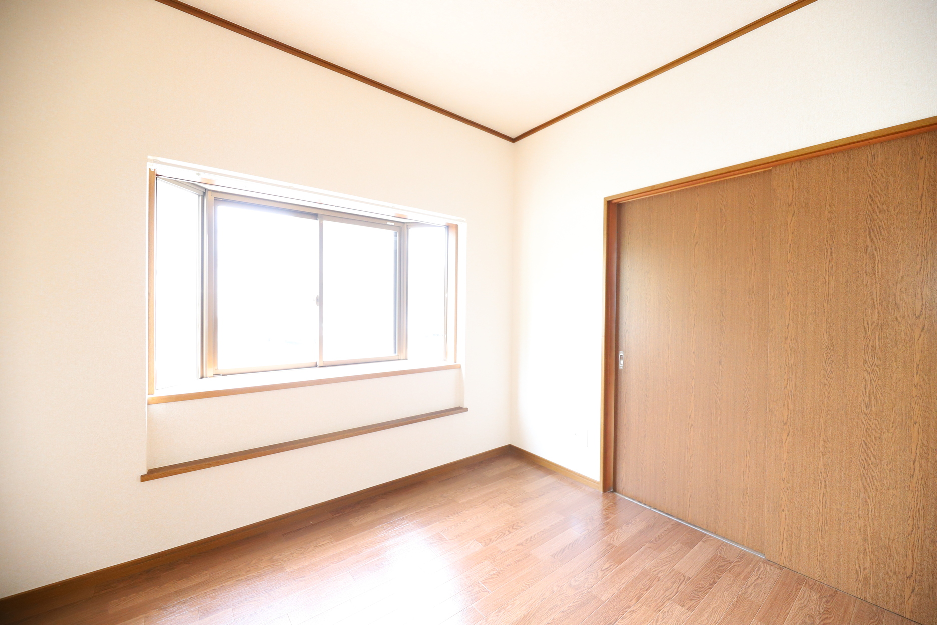 居室・リビング　※別部屋写真※