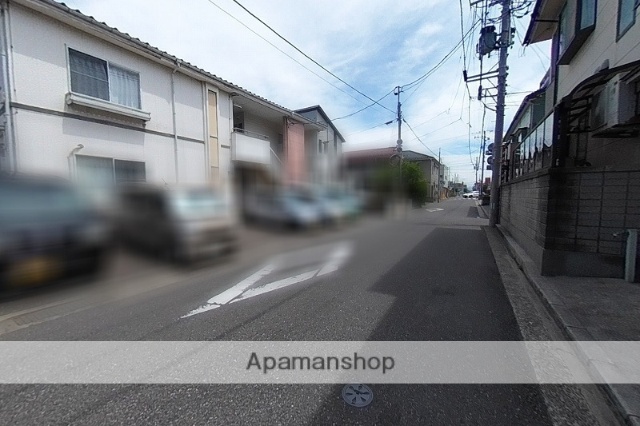 その他　前面道路（その他）まで0m