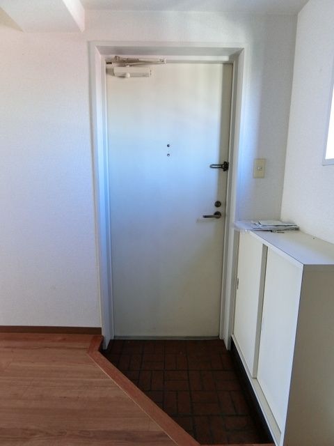 玄関　★お部屋探しは株式会社タウンハウジング東京まで★