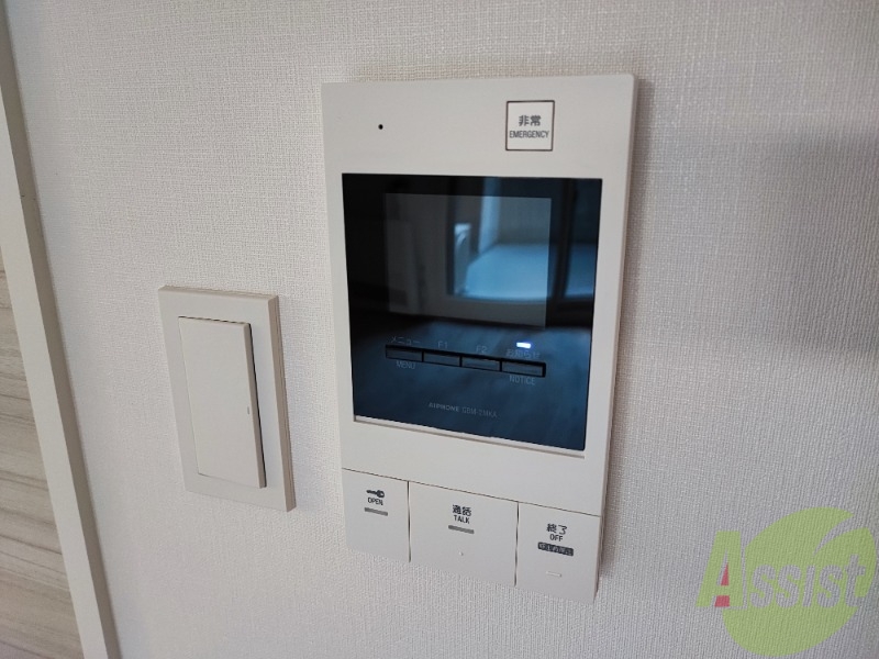 セキュリティ　ＴＶモニター付インターホンです。来客者の顔が見えるので安心！