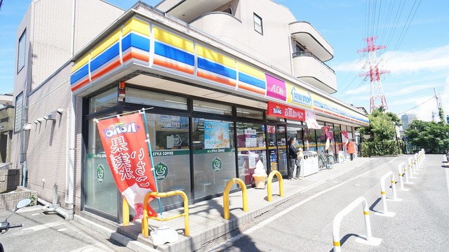 コンビニ　ミニストップ海神3丁目店（コンビニ）まで584m