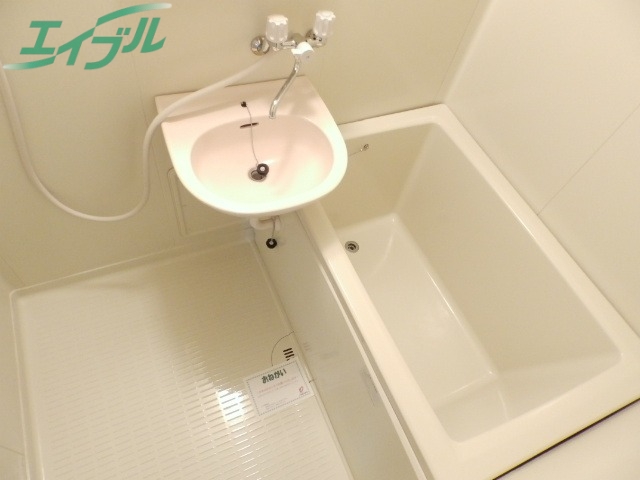 バス・シャワールーム　別部屋参考写真です