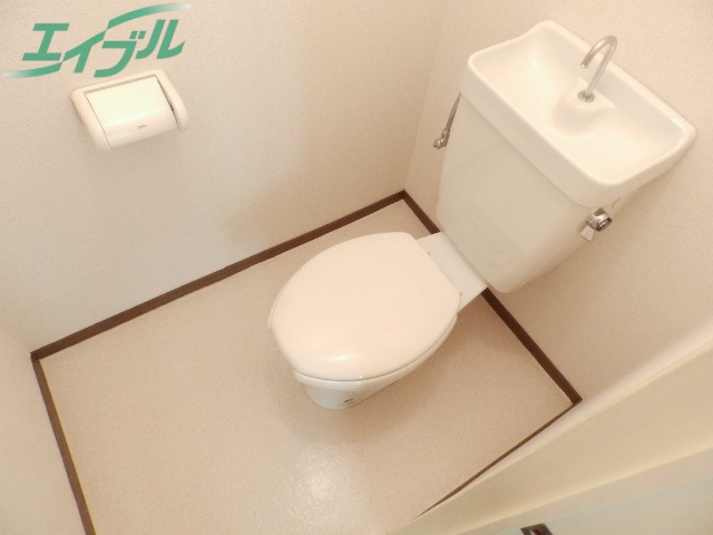 トイレ　別部屋参考写真です
