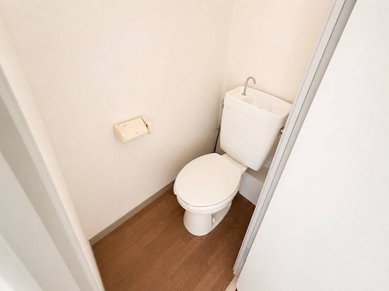 トイレ　※他号室参考写真