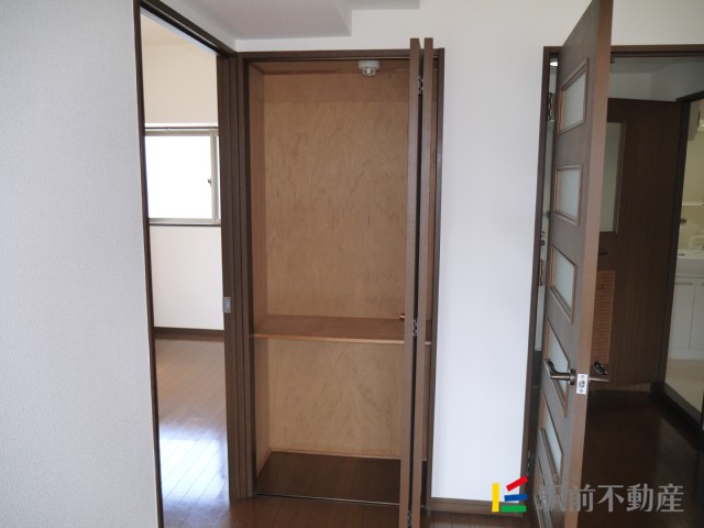 収納　写真は別部屋
