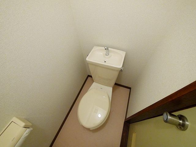 トイレ　トイレもきれいです
