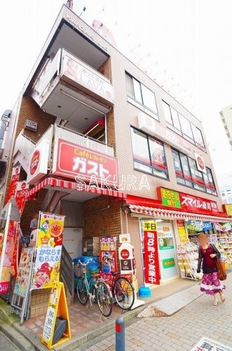 飲食店　ガスト 大和店（飲食店）まで438m