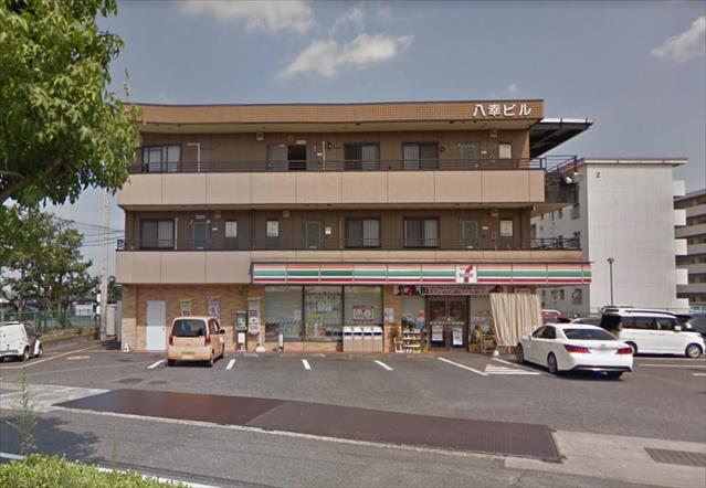 コンビニ　セブンイレブン（コンビニ）まで471m