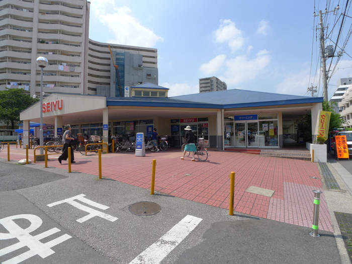 スーパー　西友（スーパー）まで470m