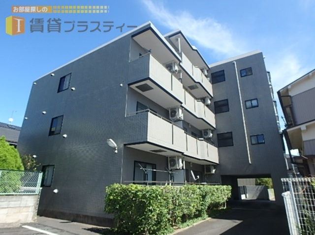 建物外観　総タイル張りの重厚感感じるマンション。江戸川の風を感じて。。