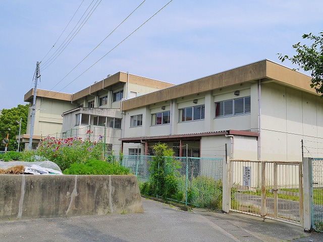 中学校　奈良市立京西中学校（中学校）まで1443m