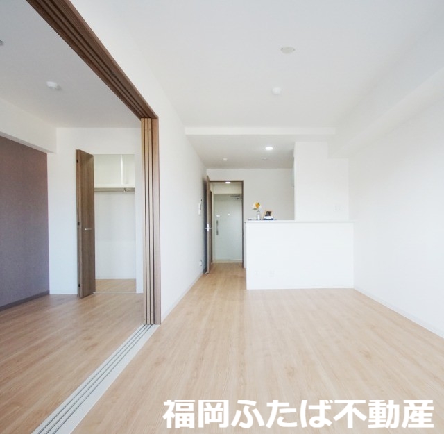 居室・リビング　※別号室の写真です