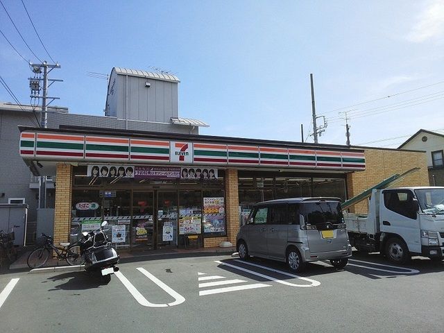 コンビニ　セブンイレブン新居文化公園前店（コンビニ）まで800m