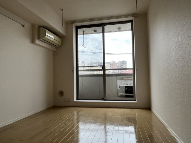 居室・リビング　同建物別室参考写真